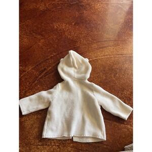 Gap Baby Brannan Bear Sweater French Vanilla Off-White Button Front Hooded 3-6 m